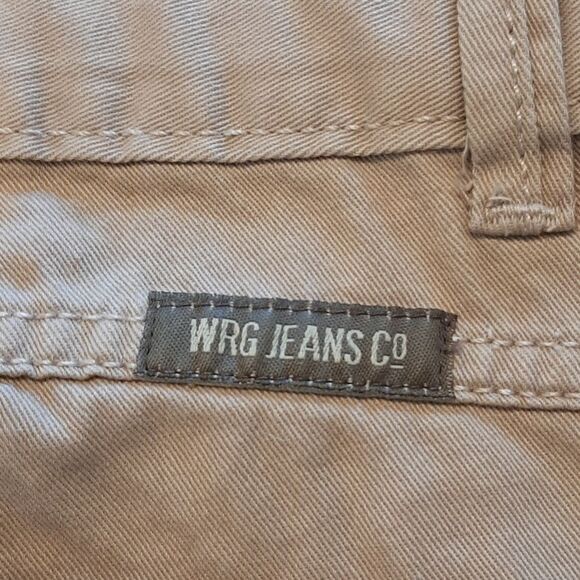 Wrangler Cargo Shorts - Picture 5 of 10